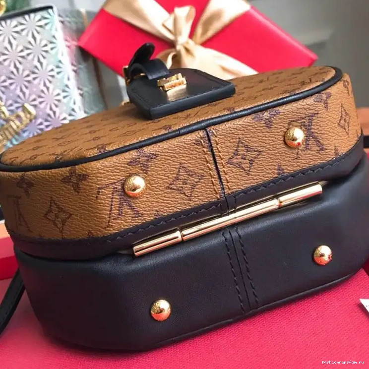 Fashionrep Bags 20B570072 LV 0515